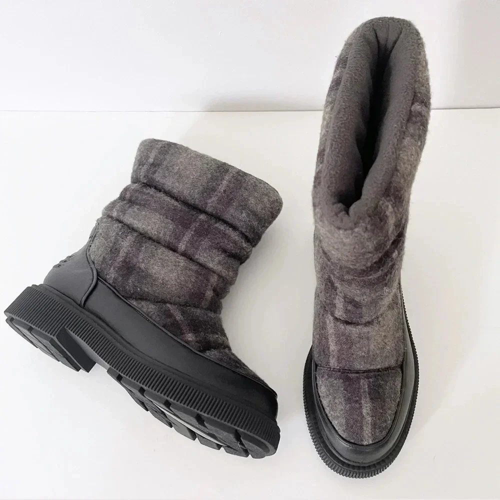 NEW Franco Sarto Jenze Cold Weather Boots Womens Size 7M Gray Plaid